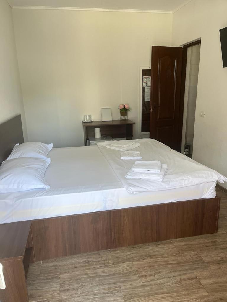 Vila Amir Vama Veche Luaran gambar